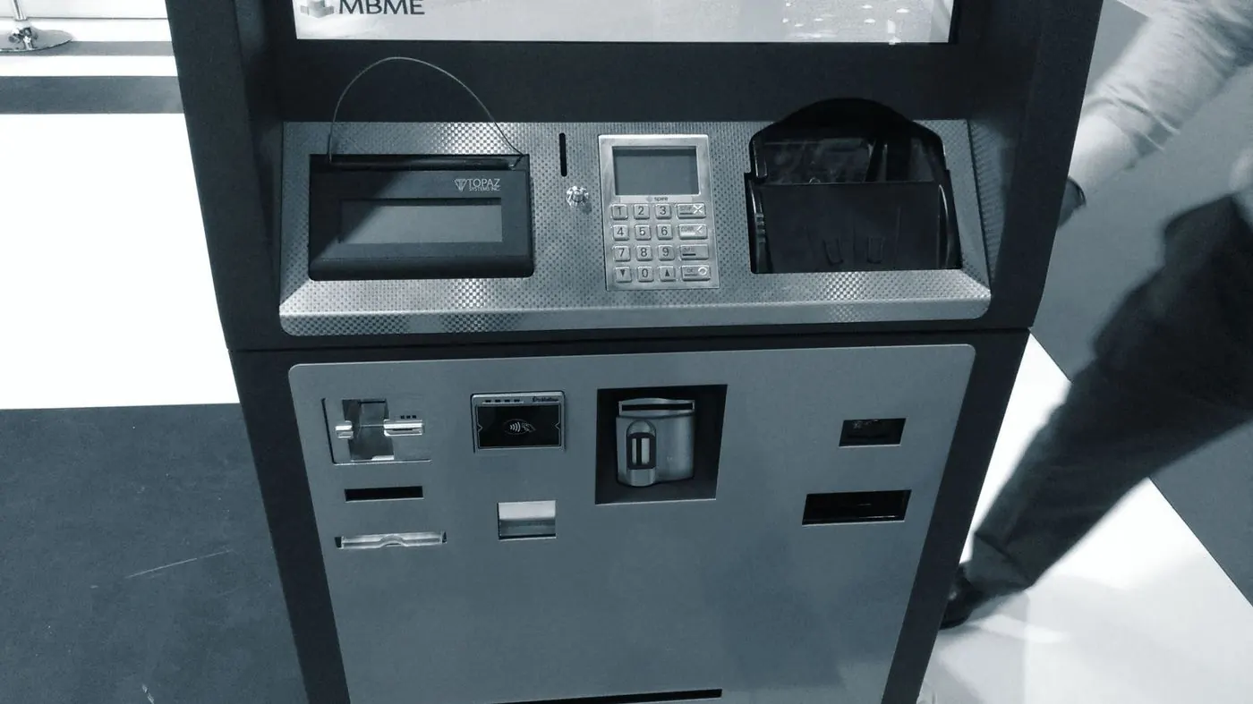 Cash module bay