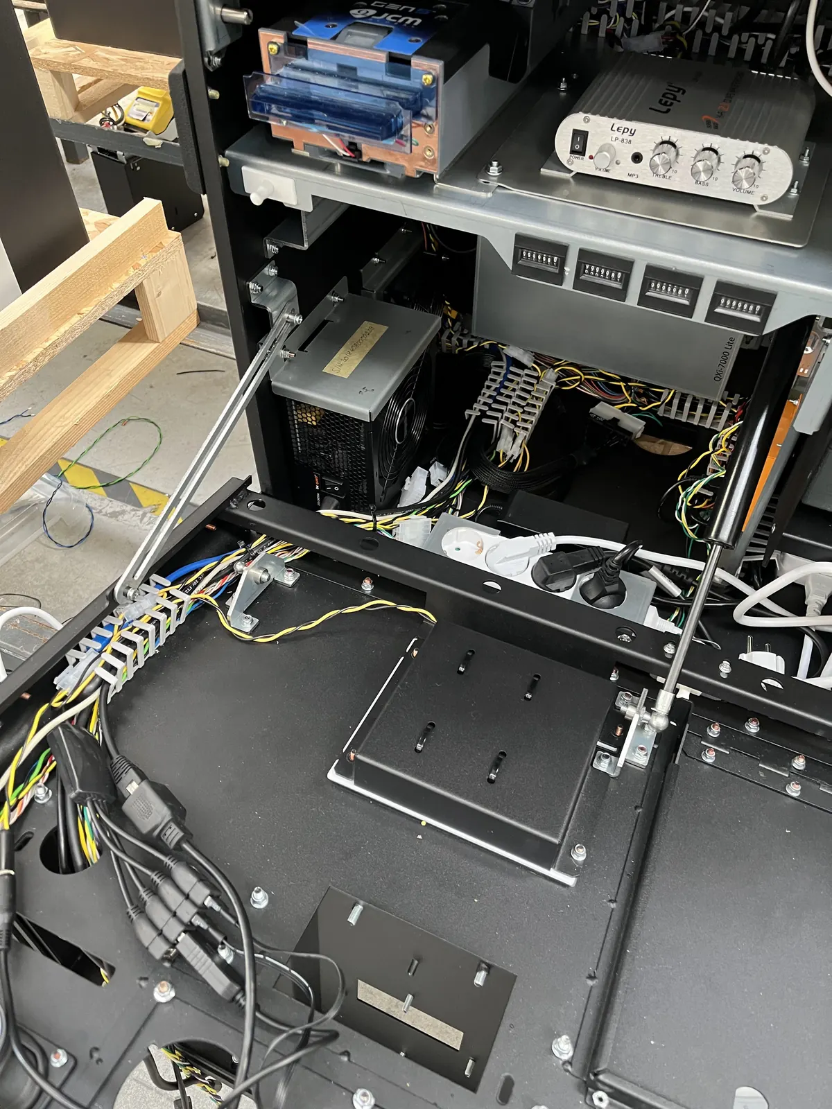 Kiosk chassis wiring